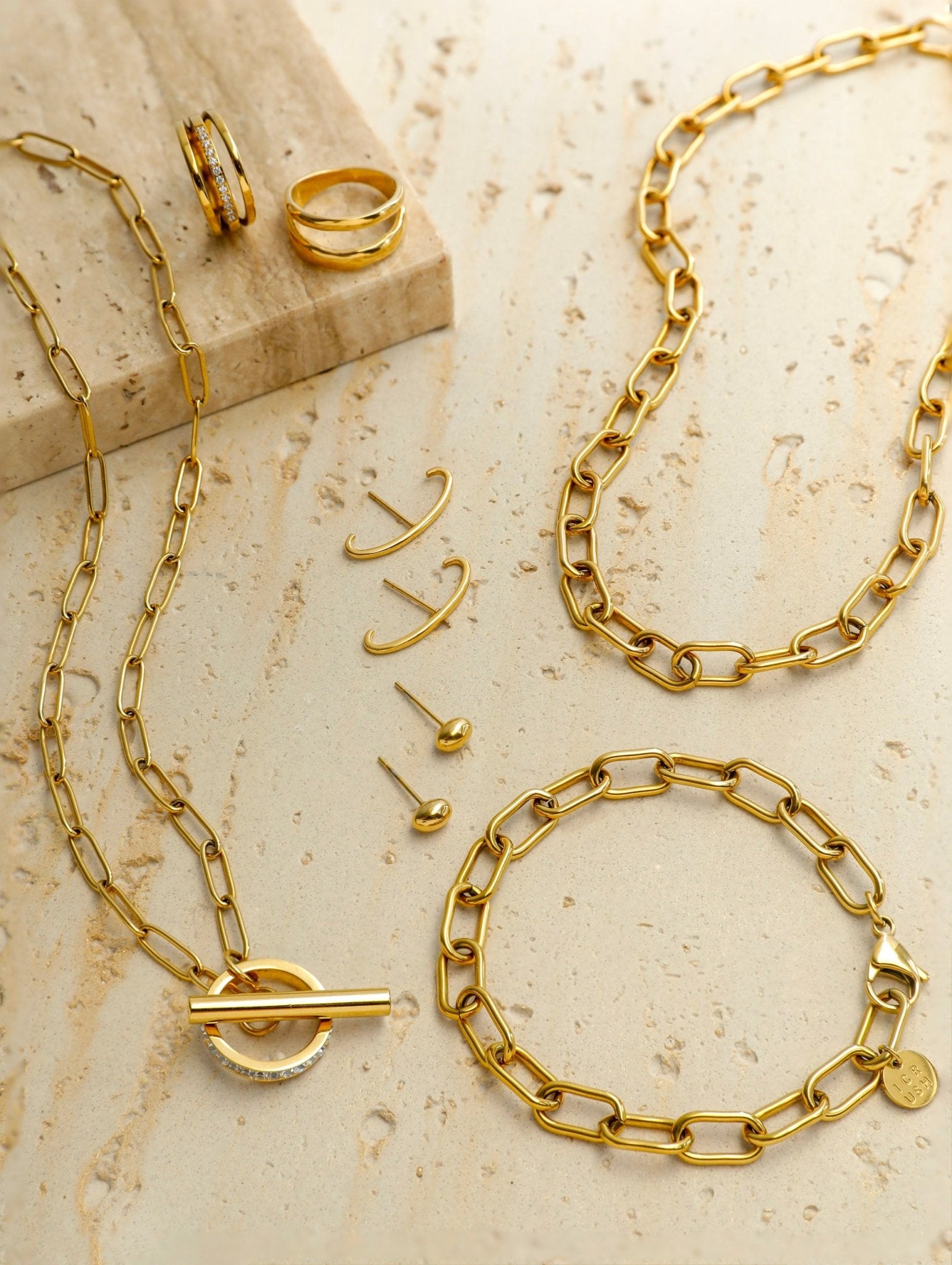 Classic Flexible ARMBAND Gold-Shopicrush