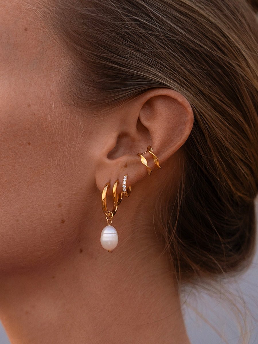 CRYSTALIZED SHINE HOOP SMALL Ohrringe Gold-Shopicrush